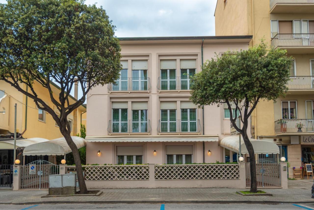 Hotel Sirena Lido di Camaiore Exterior photo