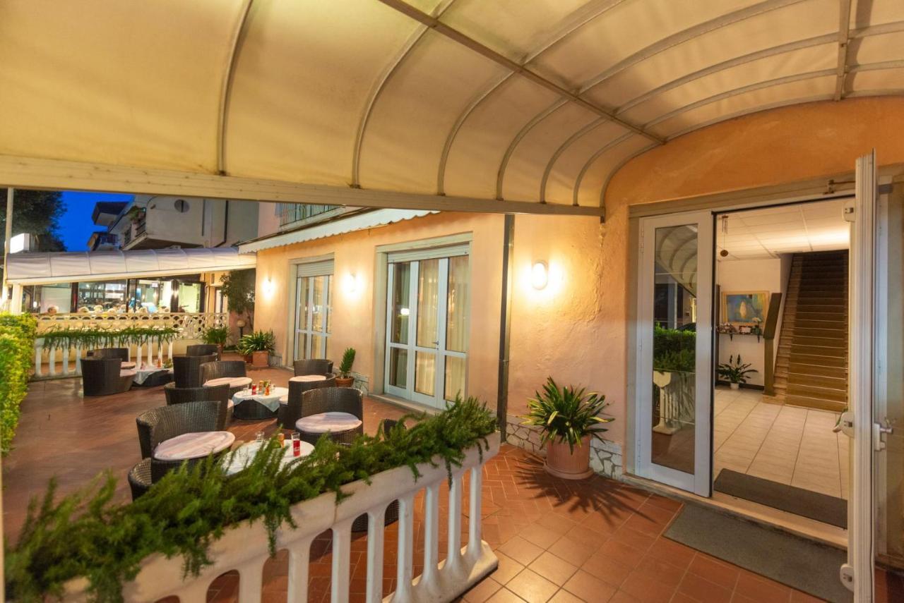 Hotel Sirena Lido di Camaiore Exterior photo