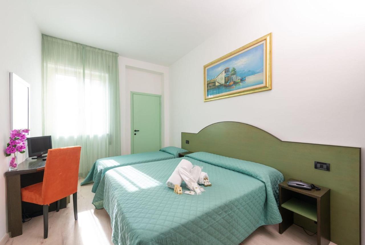 Hotel Sirena Lido di Camaiore Exterior photo