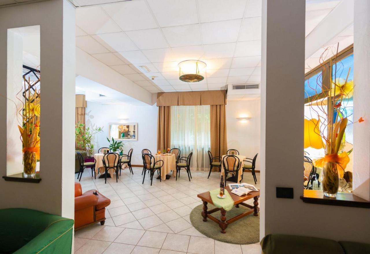 Hotel Sirena Lido di Camaiore Exterior photo
